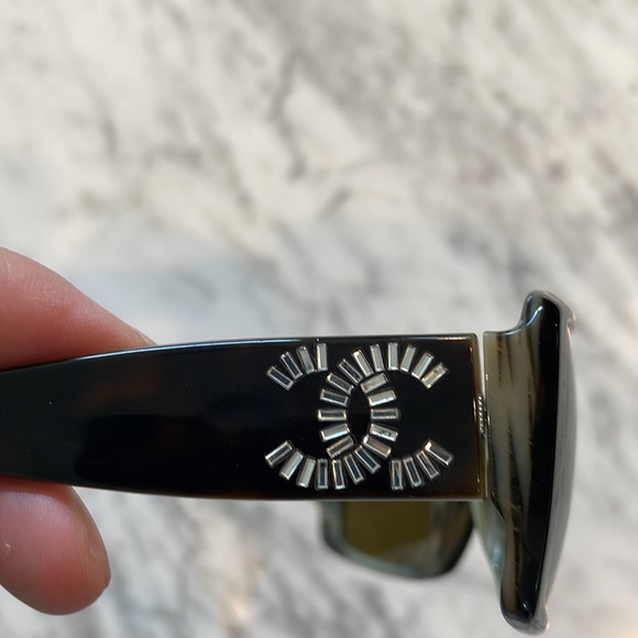 Authentic CHANEL sunglasses main image 3